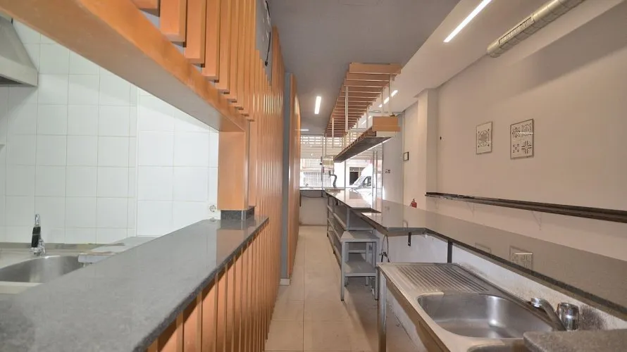 Commercial property de 200m² à Torrevieja, Espagne No. 1252 № 4