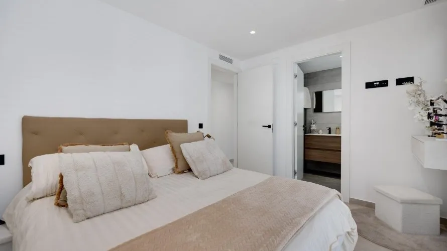 Apartment de 3 chambres à Torrevieja, Espagne No. 1275 № 14