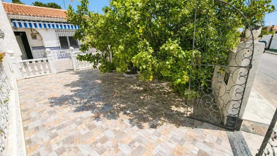 House de 1 chambre à Torrevieja, Espagne No. 1165 № 11
