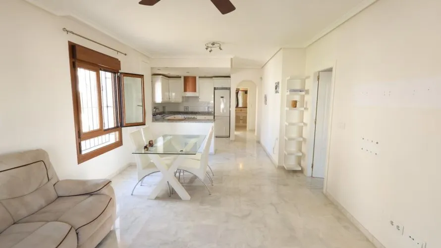 Apartment de 2 chambres à Torrevieja, Espagne No. 1254 № 5