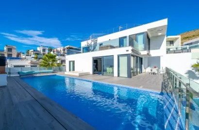 Villa de 4 chambres à Finestrat, Espagne No. 1182