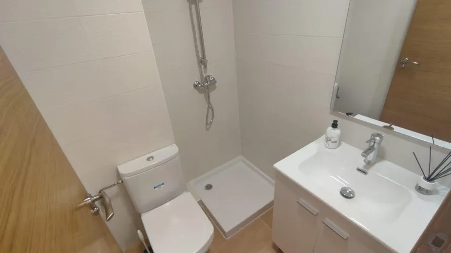 Apartment de 2 chambres à Alicante, Espagne No. 1310 № 3