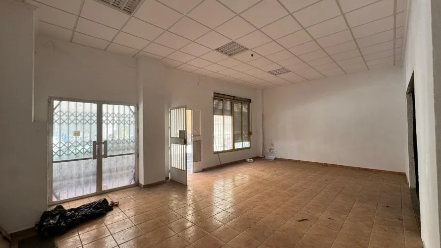 Commercial property de 261m² à Torrevieja, Espagne No. 1399 № 7