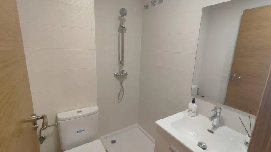 Apartment de 2 chambres à Alicante, Espagne No. 1310 № 2