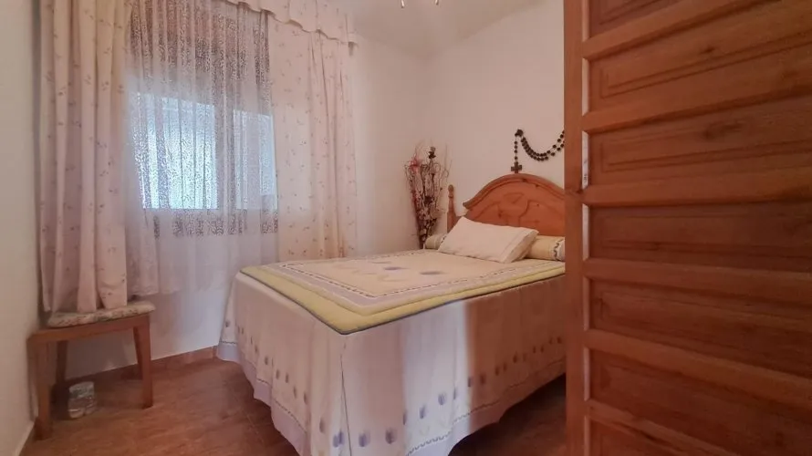 Bungalow de 2 chambres à Torrevieja, Espagne No. 1427 № 2