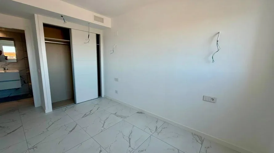 Apartment de 2 chambres à Torrevieja, Espagne No. 1347 № 15