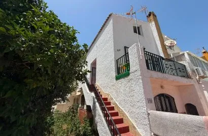 Bungalow de 2 chambres à Torrevieja, Espagne No. 1626