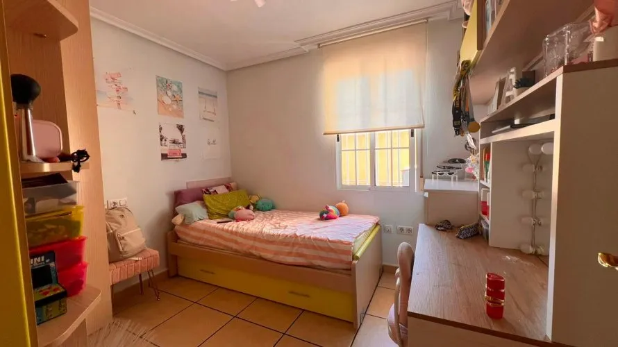 House de 3 chambres à Torrevieja, Espagne No. 1349 № 10
