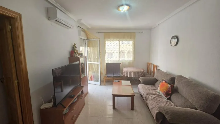 Apartment de 3 chambres à Torrevieja, Espagne No. 1518 № 1