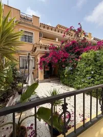 Bungalow de 3 chambres à Torrevieja, Espagne No. 1627