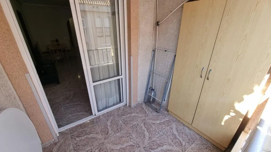 Apartment de 2 chambres à Torrevieja, Espagne No. 1424 № 2