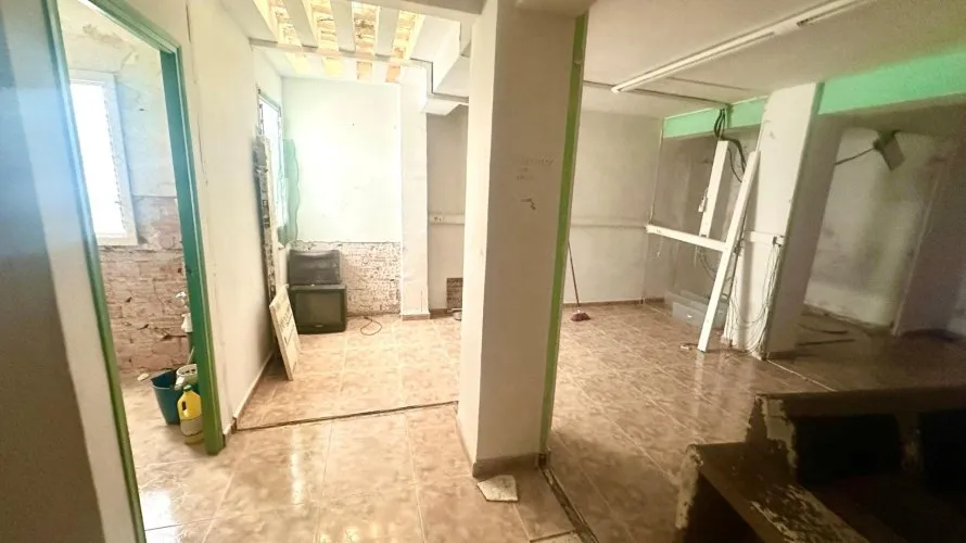 Office de 110m² à Alicante, Espagne No. 1401 № 2