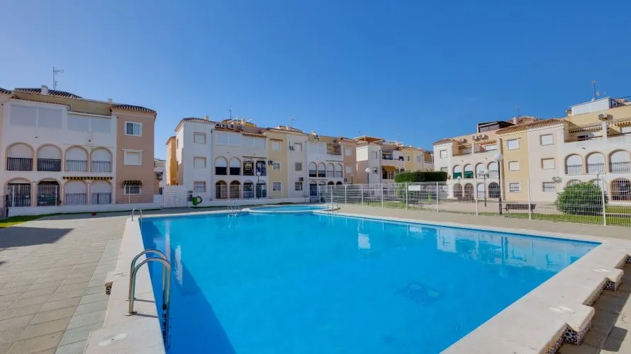 Bungalow de 60m² à Torrevieja, Espagne No. 1565 № 10