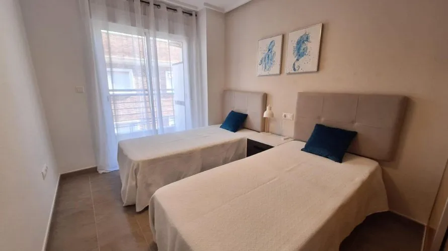 Apartment de 2 chambres à Torrevieja, Espagne No. 1359 № 4