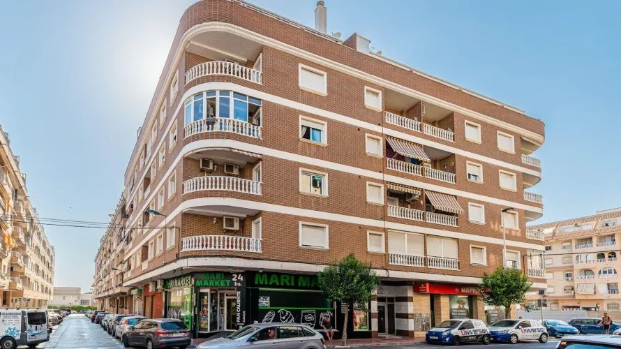 Apartment de 3 chambres à Torrevieja, Espagne No. 1523