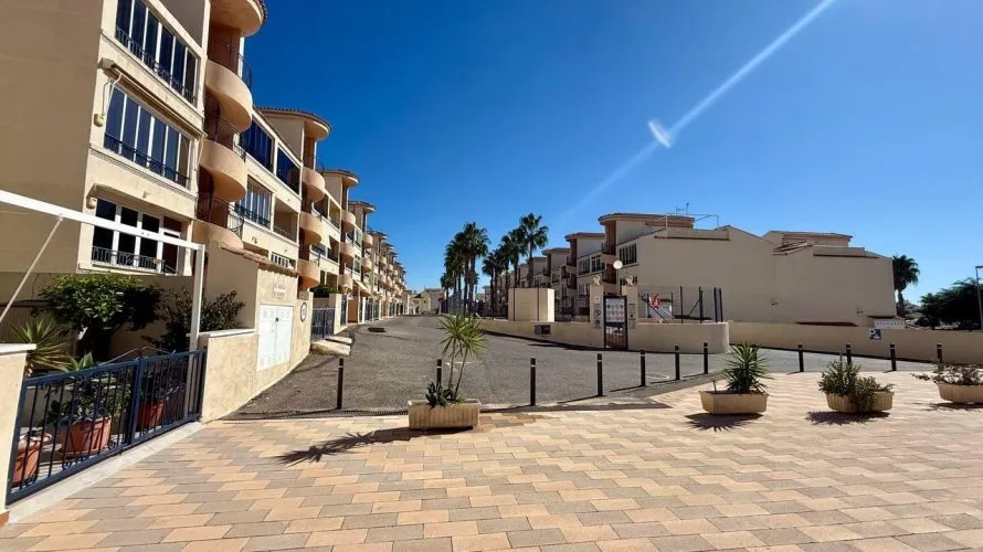 Apartment de 2 chambres à Orihuela, Espagne No. 1436 № 1