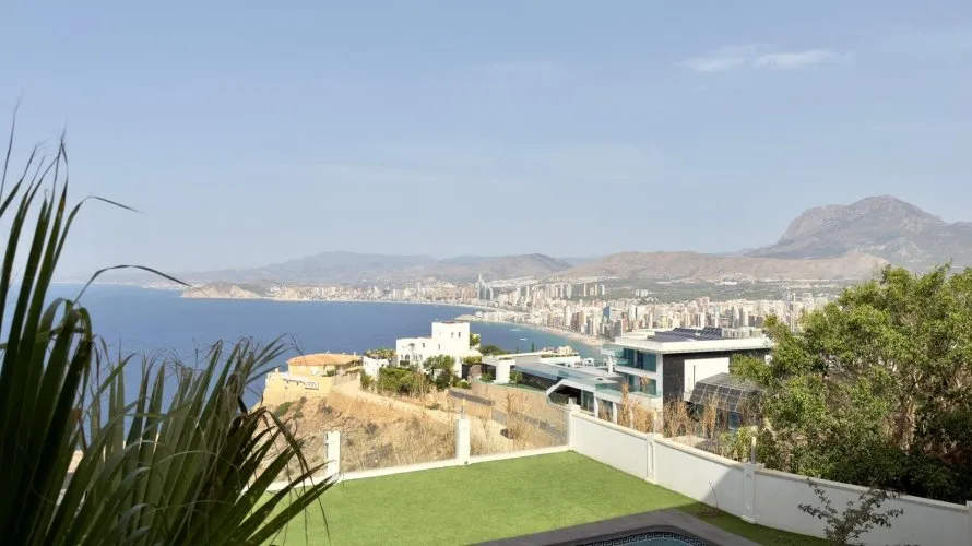 Villa de 7 chambres à Benidorm, Espagne No. 1365 № 10