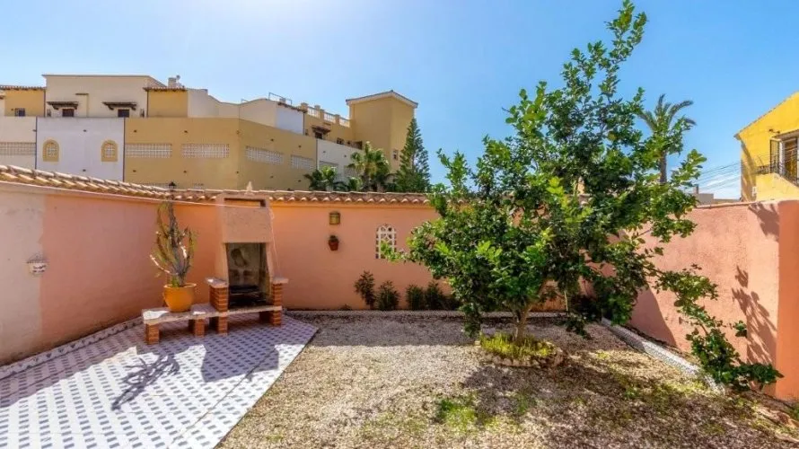 Bungalow de 1 chambre à Torrevieja, Espagne No. 1539 № 2