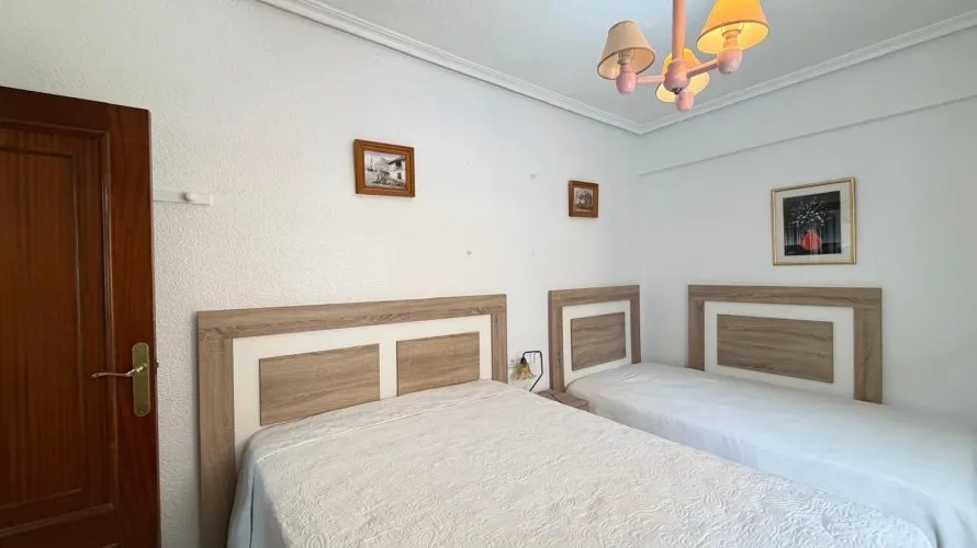 Apartment de 3 chambres à Torrevieja, Espagne No. 1587 № 1