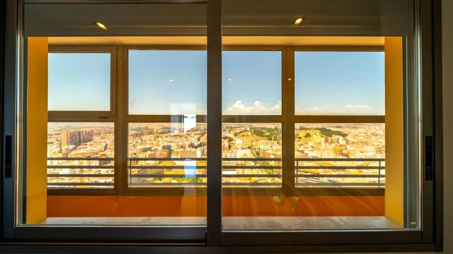 Penthouse de 2 chambres à Alicante, Espagne No. 1305 № 1