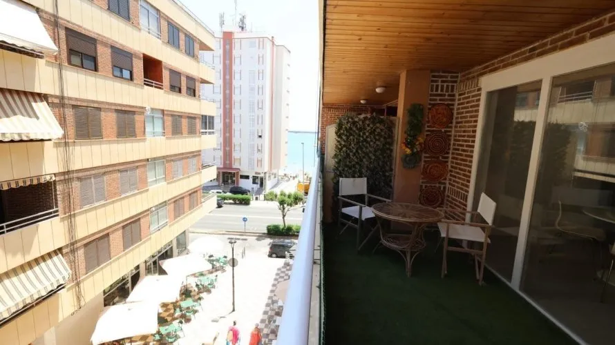 Apartment de 3 chambres à Torrevieja, Espagne No. 1307 № 1