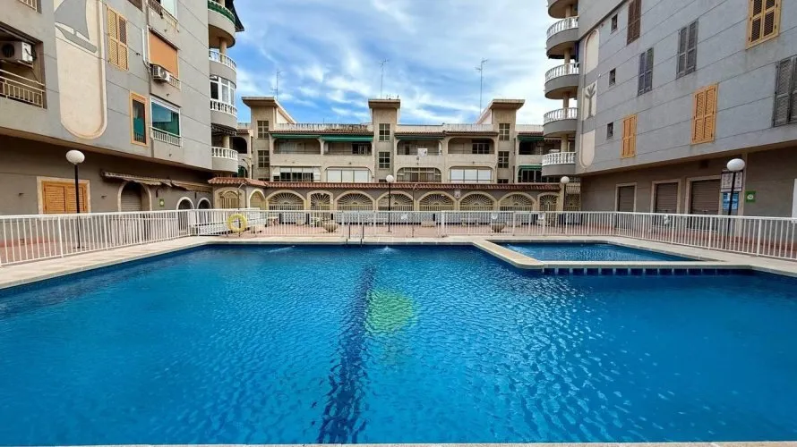 Apartment de 2 chambres à Torrevieja, Espagne No. 1433 № 25