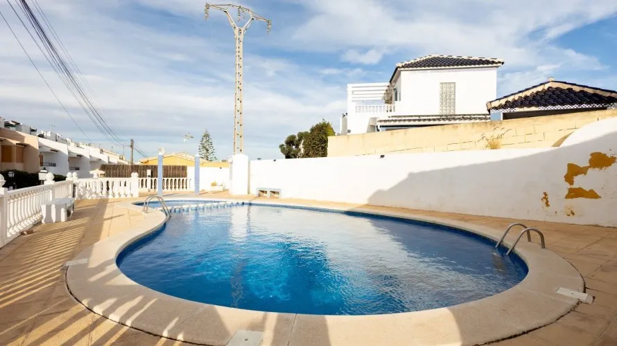 House de 78m² à Torrevieja, Espagne No. 1336 № 2