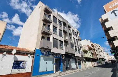 Apartment de 2 chambres à Torrevieja, Espagne No. 1394
