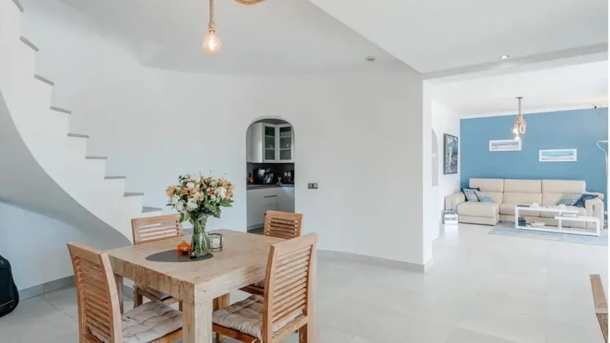 Villa de 247m² à Moraira, Espagne No. 1304 № 21