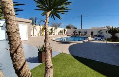 Villa de 186m² à Torrevieja, Espagne No. 1718