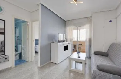 Apartment de 2 chambres à Torrevieja, Espagne No. 1689