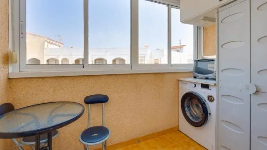 Apartment de 2 chambres à Torrevieja, Espagne No. 1689 № 5
