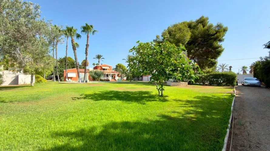 Villa de 5 chambres à Benidorm, Espagne No. 1716 № 9