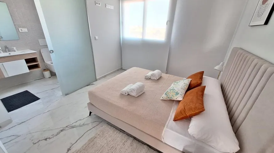 Apartment de 2 chambres à Torrevieja, Espagne No. 1704 № 8