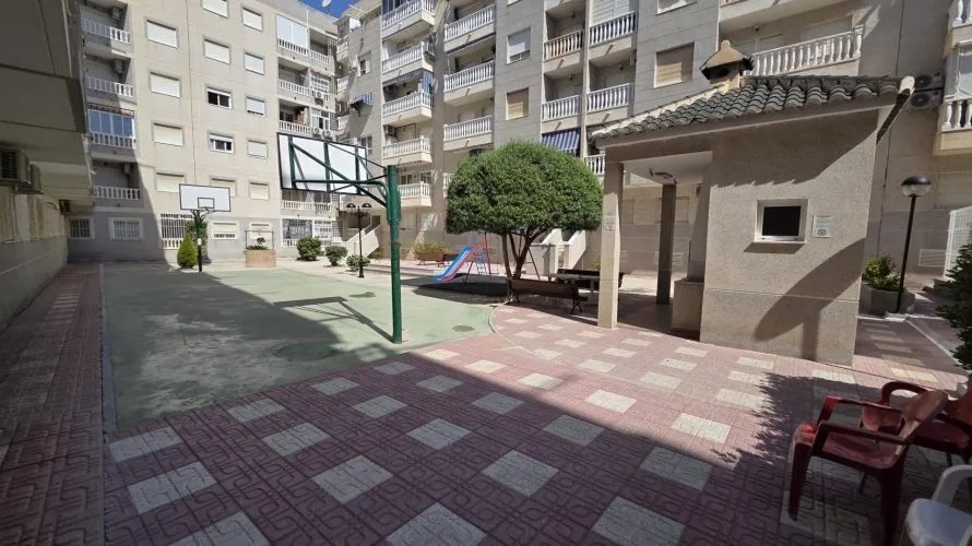 Apartment de 39m² à Torrevieja, Espagne No. 1749 № 1