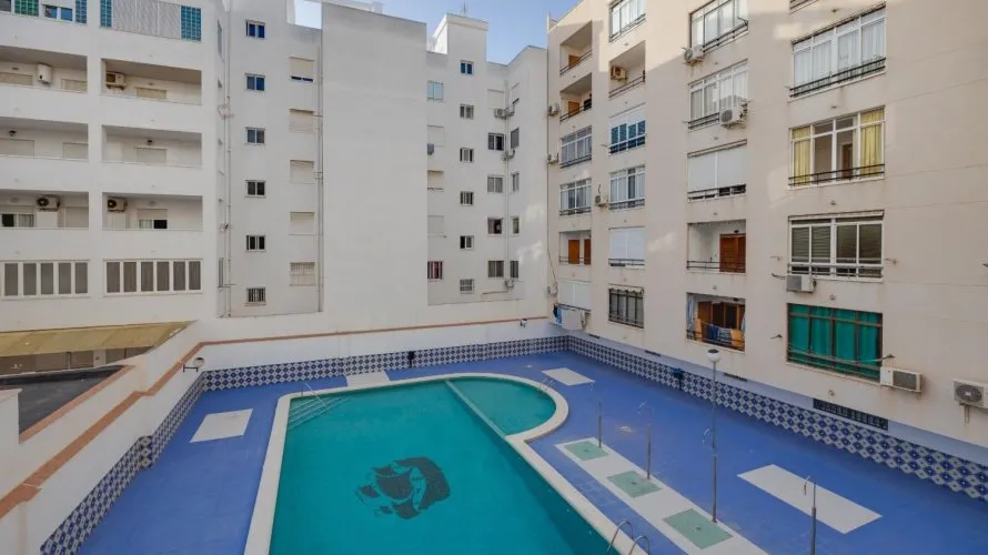 Apartment de 65m² à Torrevieja, Espagne No. 1916 № 1