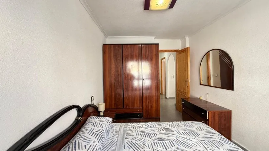Apartment de 2 chambres à Torrevieja, Espagne No. 1861 № 1