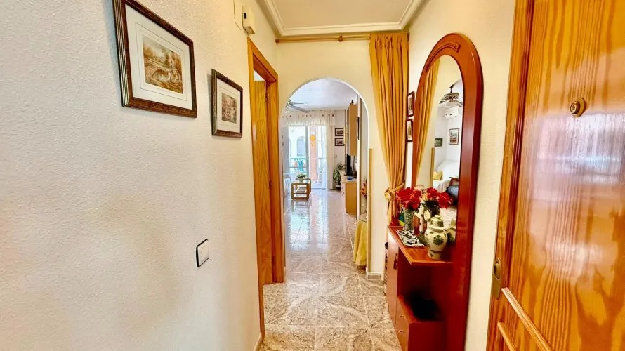 Apartment de 2 chambres à Torrevieja, Espagne No. 1754 № 21
