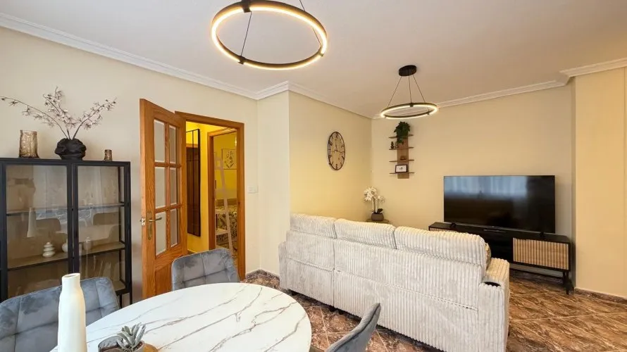 Apartment de 2 chambres à Torrevieja, Espagne No. 1866 № 17