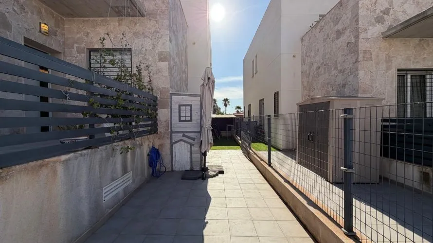 House de 3 chambres à Torrevieja, Espagne No. 1886 № 25