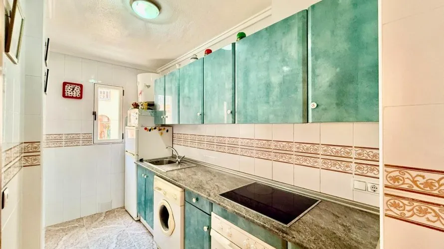 Apartment de 2 chambres à Torrevieja, Espagne No. 1754 № 6