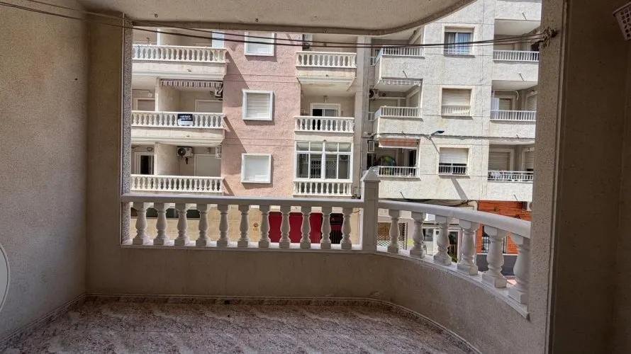 Apartment de 2 chambres à Torrevieja, Espagne No. 1854 № 5