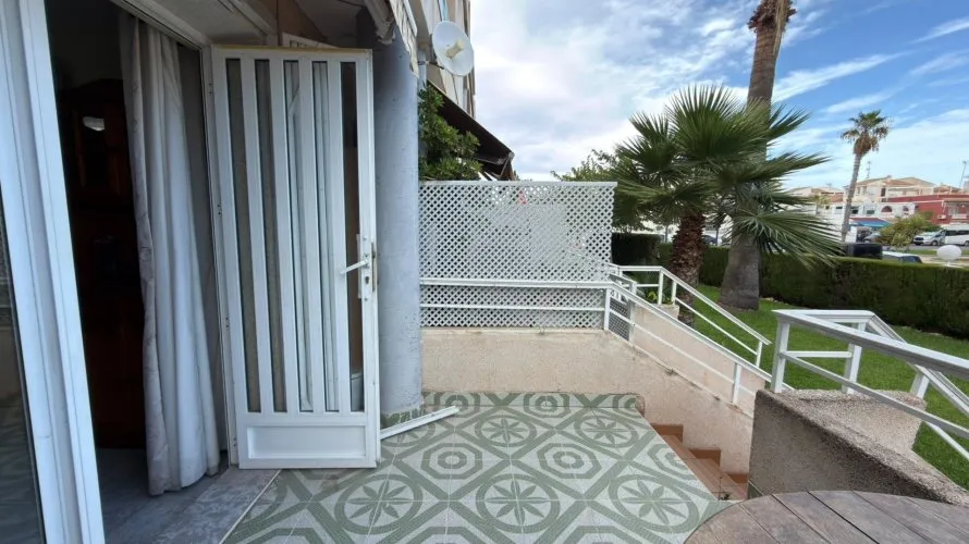 Bungalow de 1 chambre à Torrevieja, Espagne No. 1879 № 21