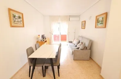 Apartment de 2 chambres à Torrevieja, Espagne No. 1837