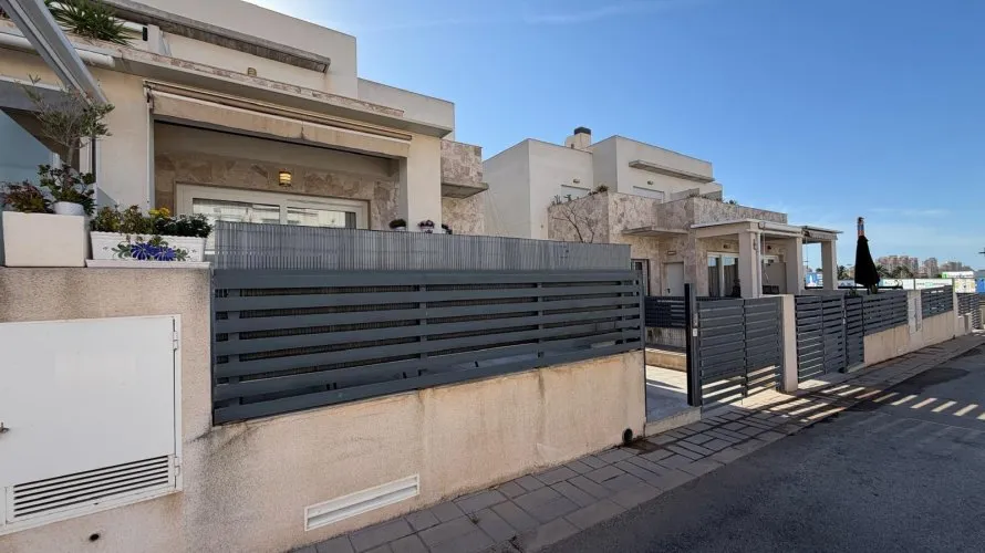 House de 3 chambres à Torrevieja, Espagne No. 1886 № 28