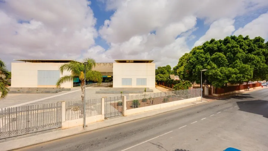 Bungalow de 75m² à Torrevieja, Espagne No. 1767 № 2
