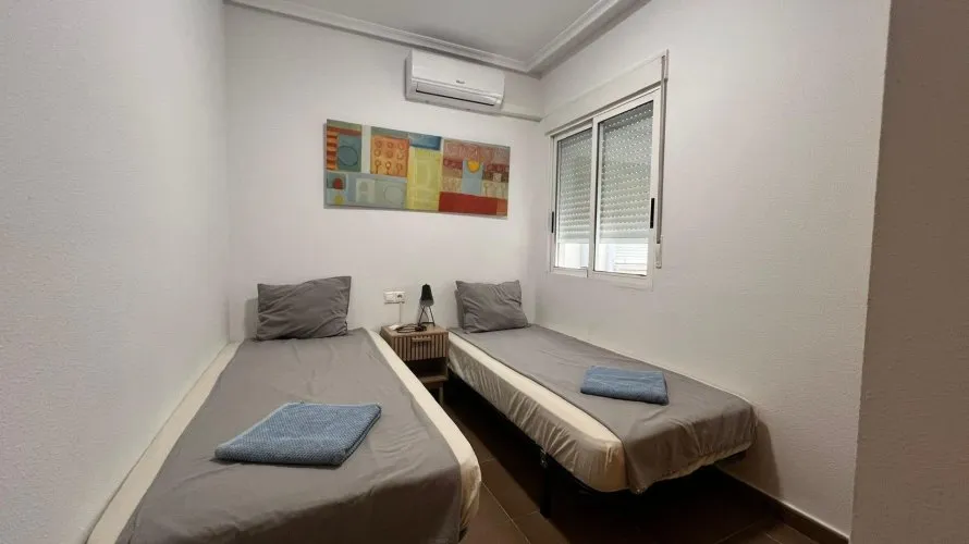Apartment de 2 chambres à Torrevieja, Espagne No. 1823 № 3