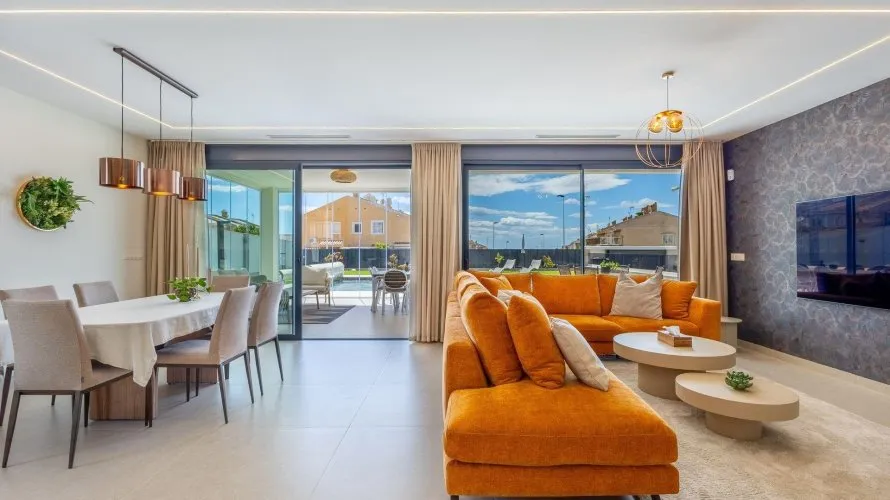 Villa de 234m² à Torrevieja, Espagne No. 1832 № 20