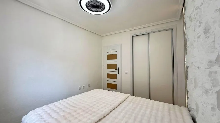 Apartment de 2 chambres à Torrevieja, Espagne No. 1757 № 8