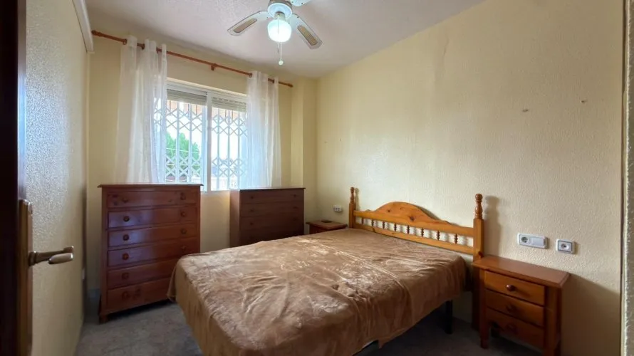 Bungalow de 1 chambre à Torrevieja, Espagne No. 1879 № 11